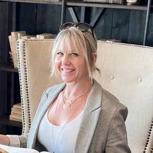 Meet your Posher, Kelly